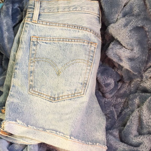 Levi’s 501 shorts - Picture 2 of 4